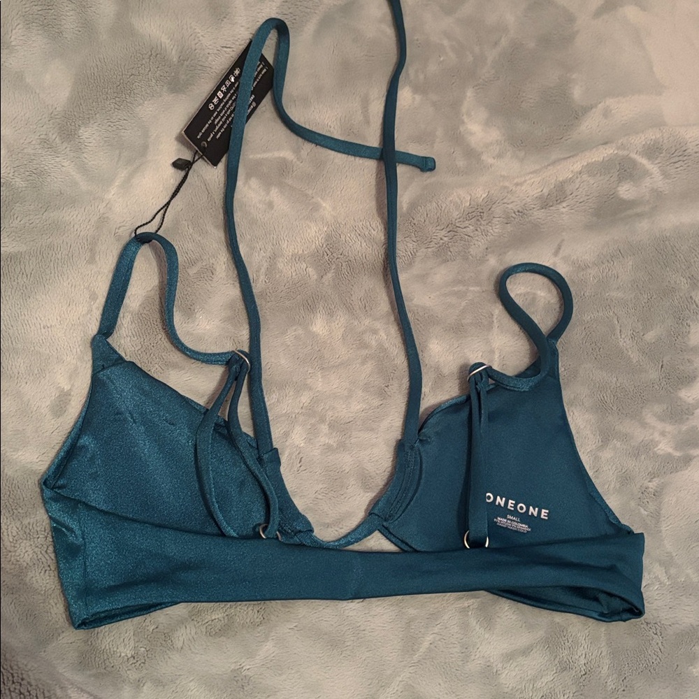 One One Bikini Set - Picture 5 of 9